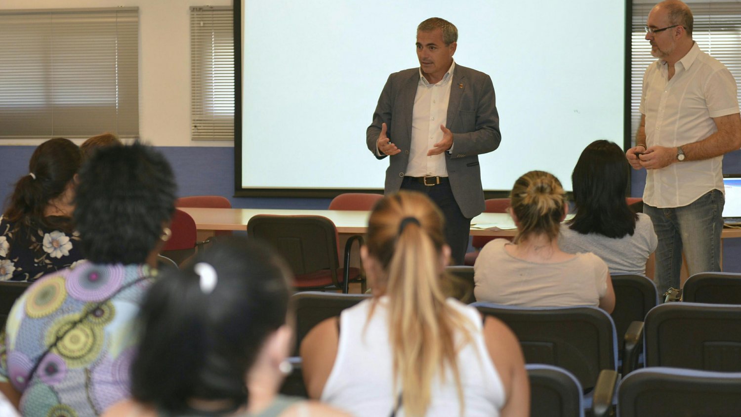 Málaga ofrece formación a las familias para mejorar las relaciones de convivencia