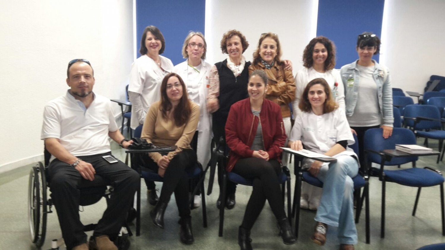 El Hospital Regional de Málaga presenta los objetivos de gestión clínica de rehabilitación a las asociaciones