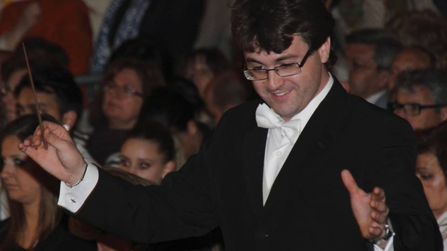 La Banda Musicipal de Música cierra su temporada matutina dirigida por el granadino Ricardo Espigares