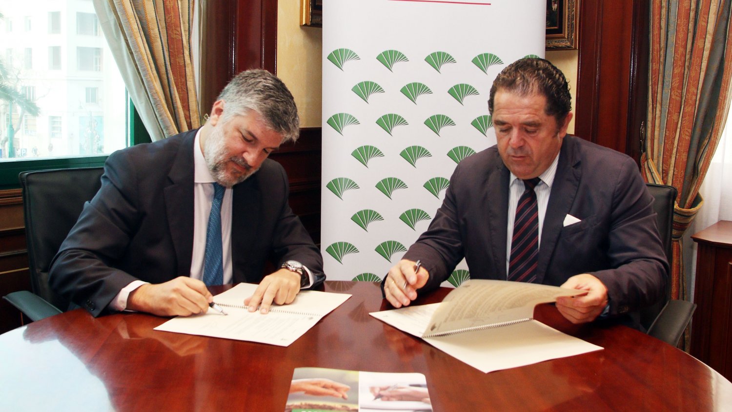 Unicaja Banco y ASAJA-Málaga colaboran en el asesoramiento del anticipo de las ayudas de la PAC
