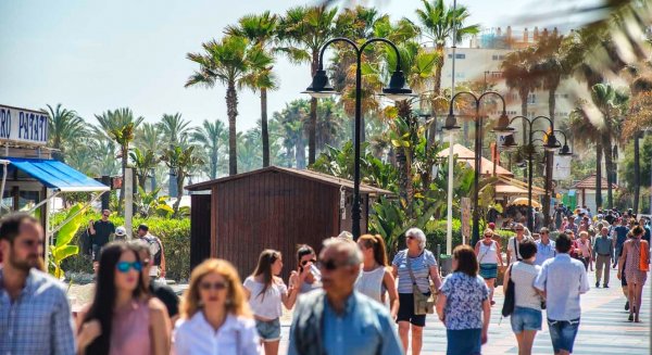 Torremolinos roza los 100.000 turistas en abril y supera las 425.000 pernoctaciones en hoteles