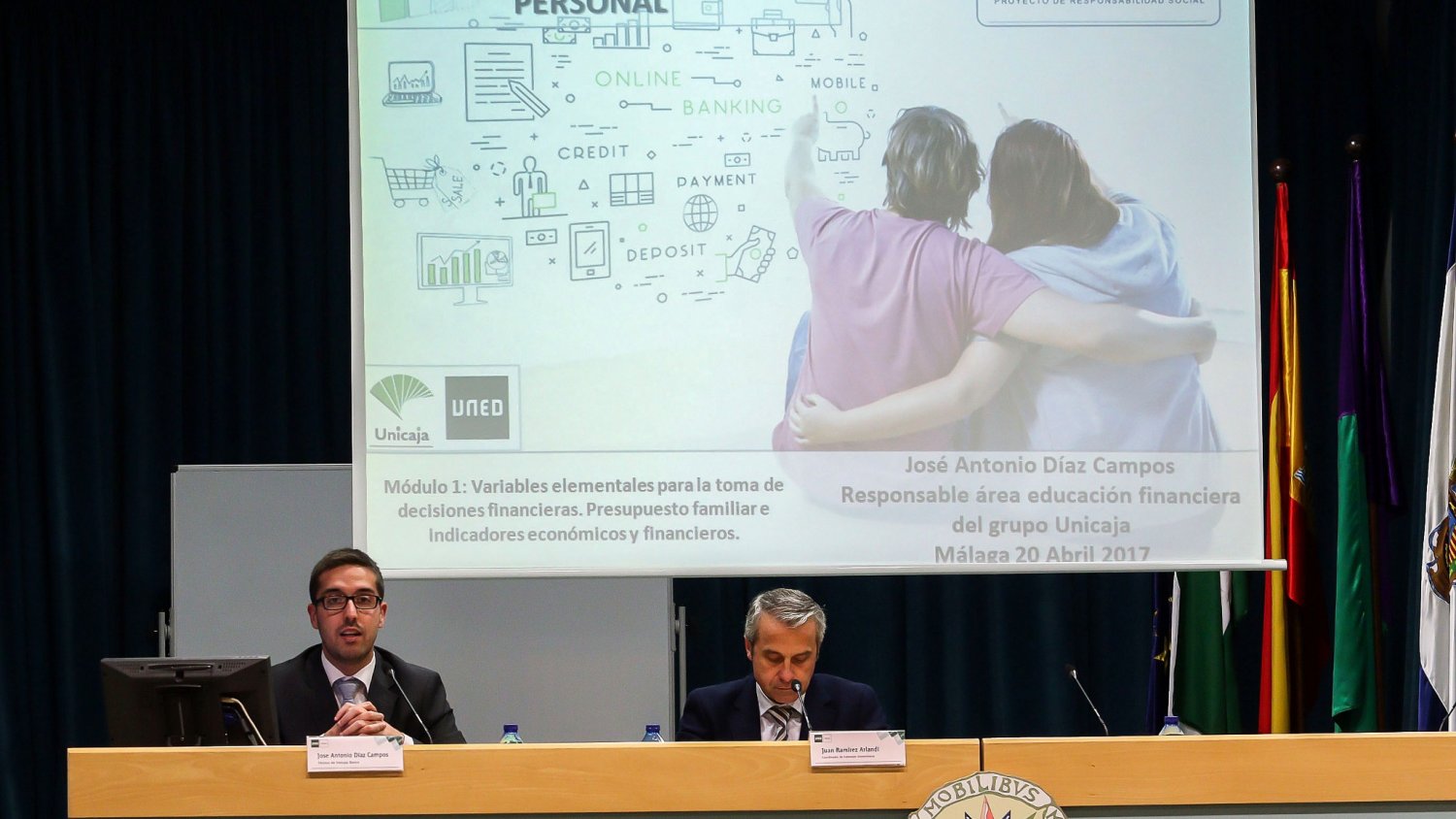 Unicaja imparte a más de 300 universitarios las claves para desenvolverse con autonomía en el ámbito financiero
