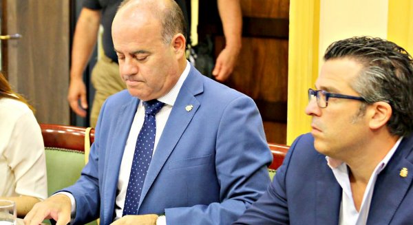 El alcalde de Antequera traslada a la Junta y al Ministerio la necesidad del acuerdo para el trasvase de Iznájar