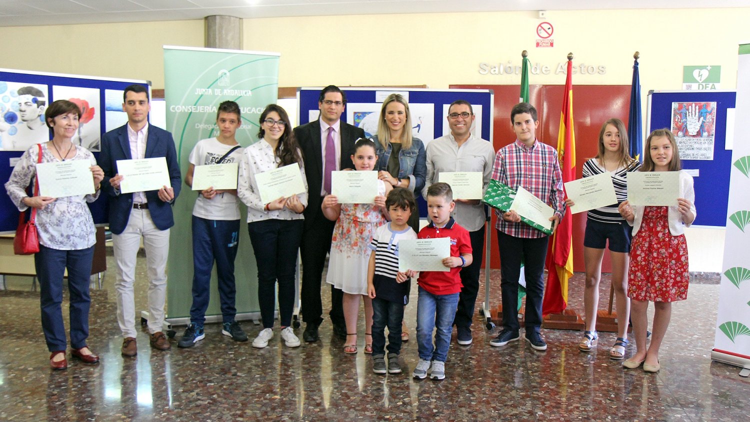 Escolares y docentes malagueños ilustran la poesía de Gloria Fuertes con motivo de su centenario