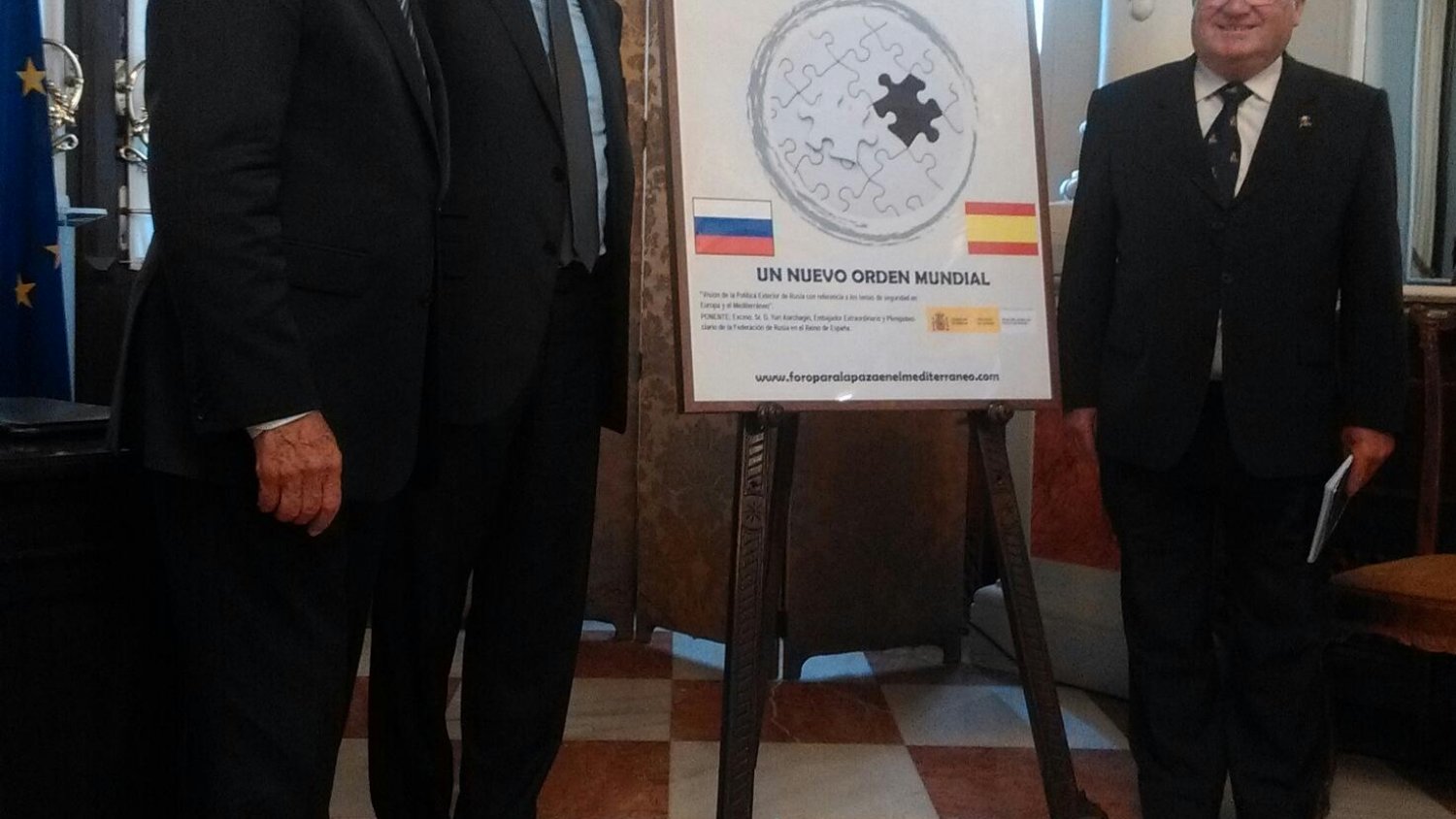El alcalde de Málaga conmemora los 350 años de relaciones diplomáticas entre España y Rusia