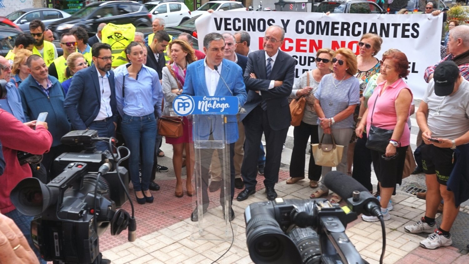 Bendodo y De la Torre exigen a la Junta que pare el metro al Civil y acabe el tramo hasta la Alameda