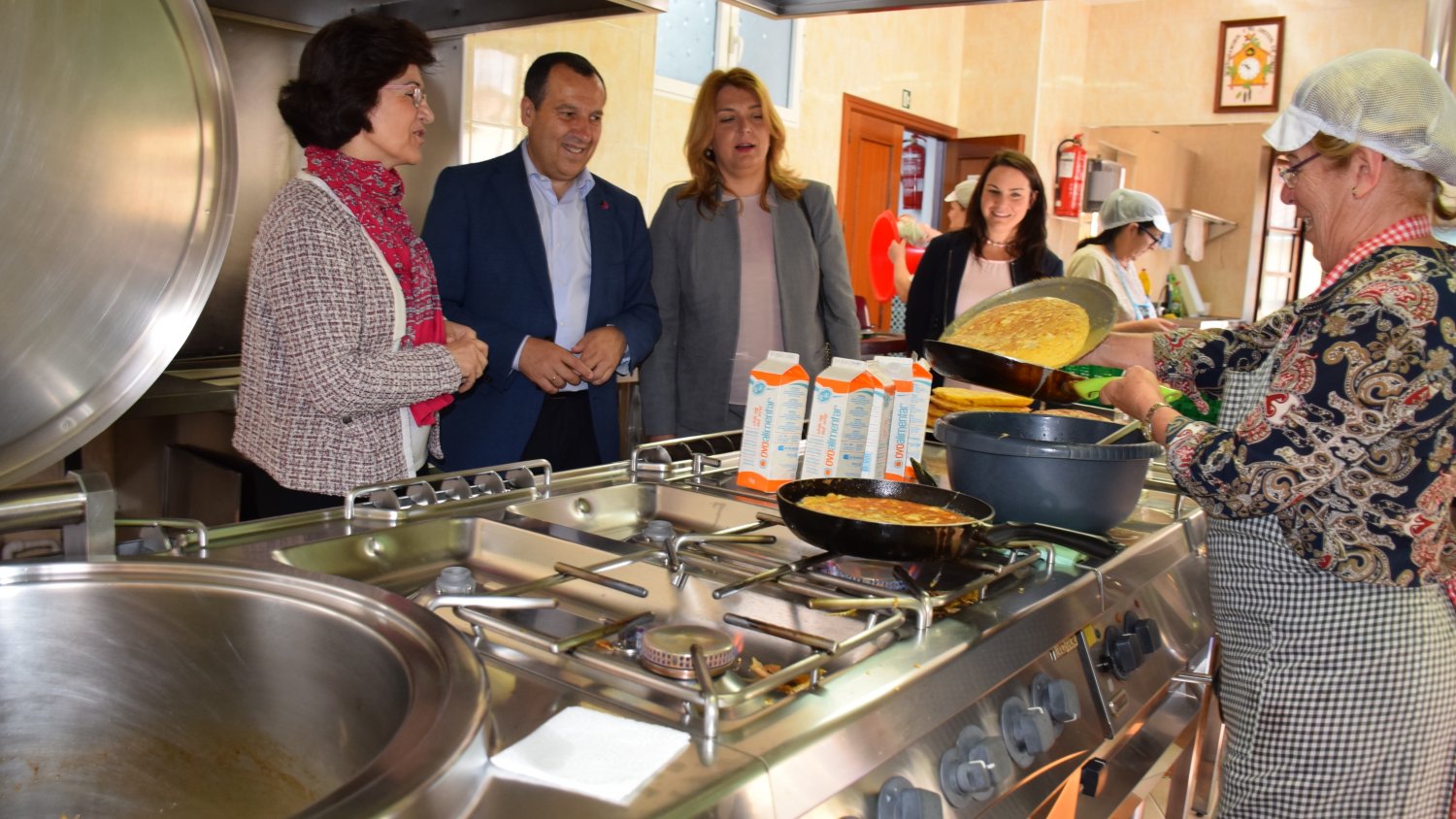 La ayuda económica que destina la Junta a los comedores sociales beneficia diariamente a 2.445 personas