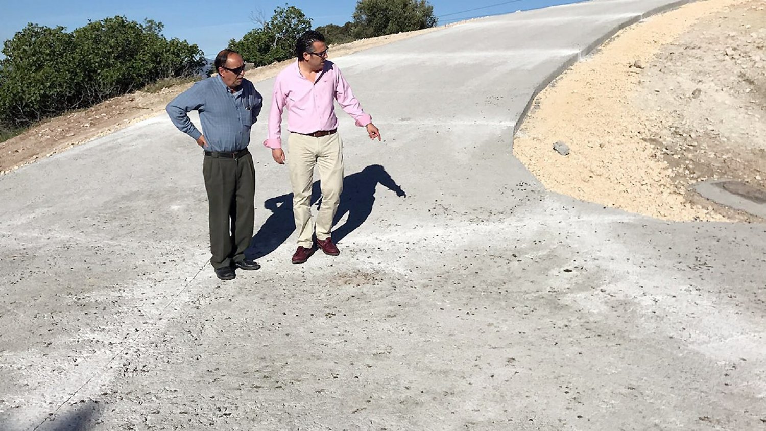 Antequera invierte 7.000 euros en la mejora del camino de la ermita de Jeva en el anejo de La Higuera