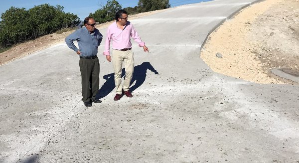 Antequera invierte 7.000 euros en la mejora del camino de la ermita de Jeva en el anejo de La Higuera
