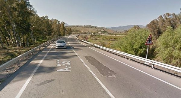 Fallece un hombre en un cortijo de Pizarra tras volcar su tractor de trabajo
