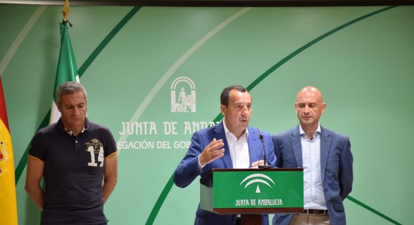 La Junta y la UE destinan 1,4 millones de euros a la parada biológica del sector marisquero andaluz