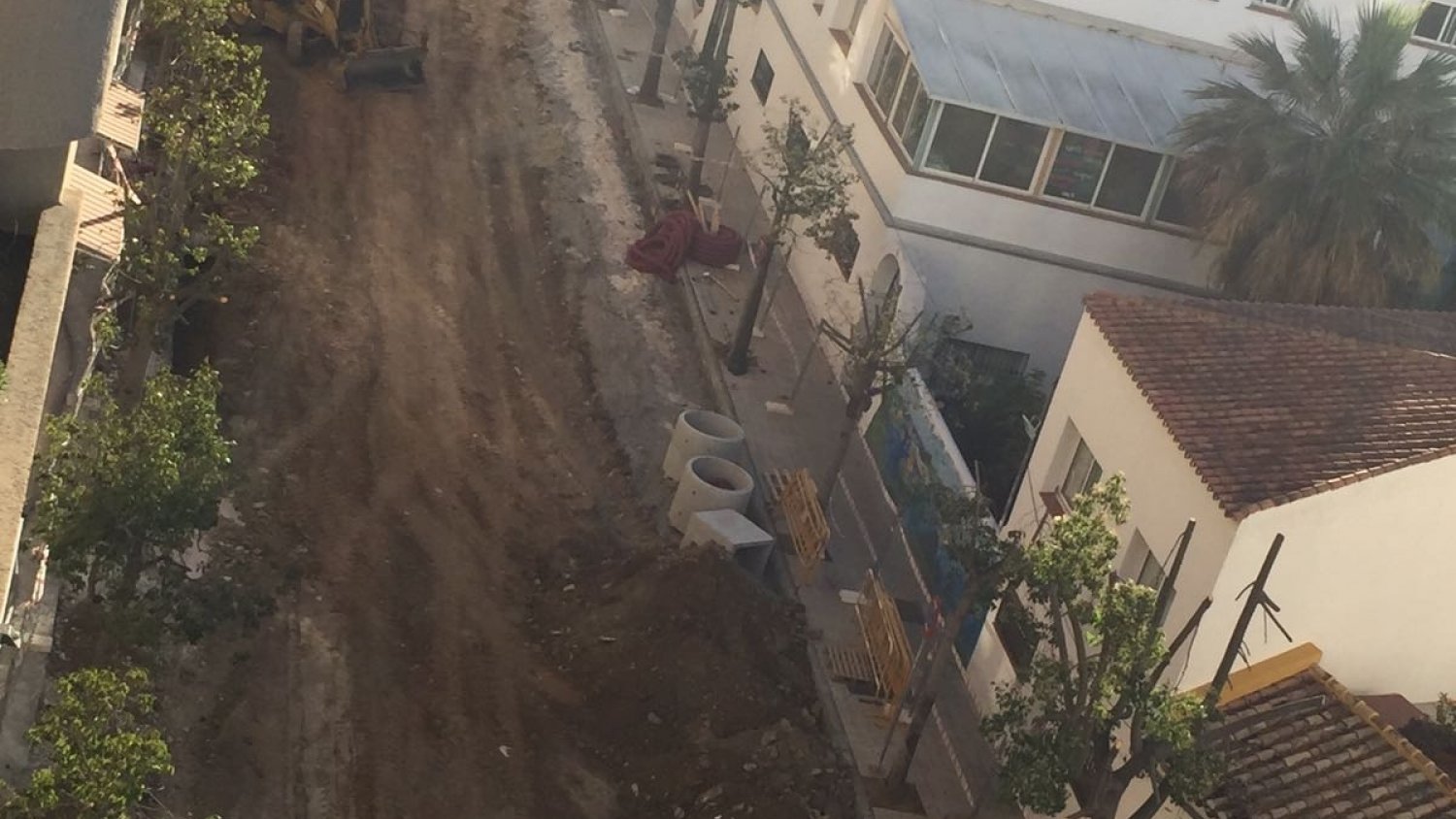 Continúan las obras de remodelación integral de la calle Blanca Paloma en Fuengirola