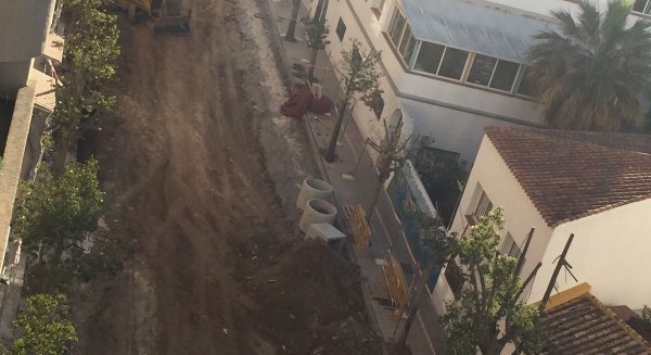 Continúan las obras de remodelación integral de la calle Blanca Paloma en Fuengirola