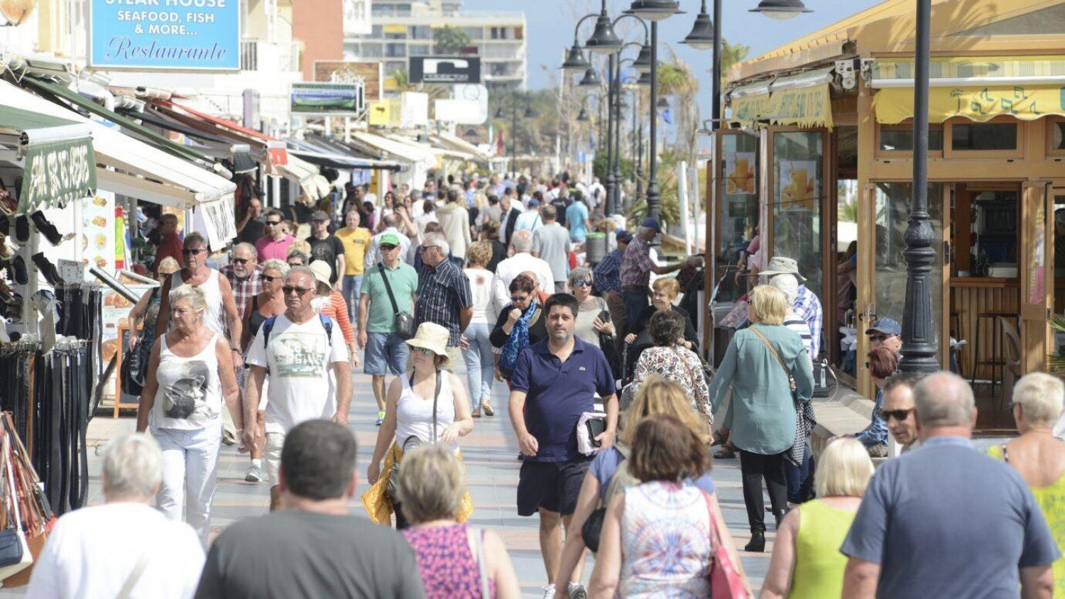 Torremolinos se promociona como destino en la feria turística Expovacaciones de Bilbao