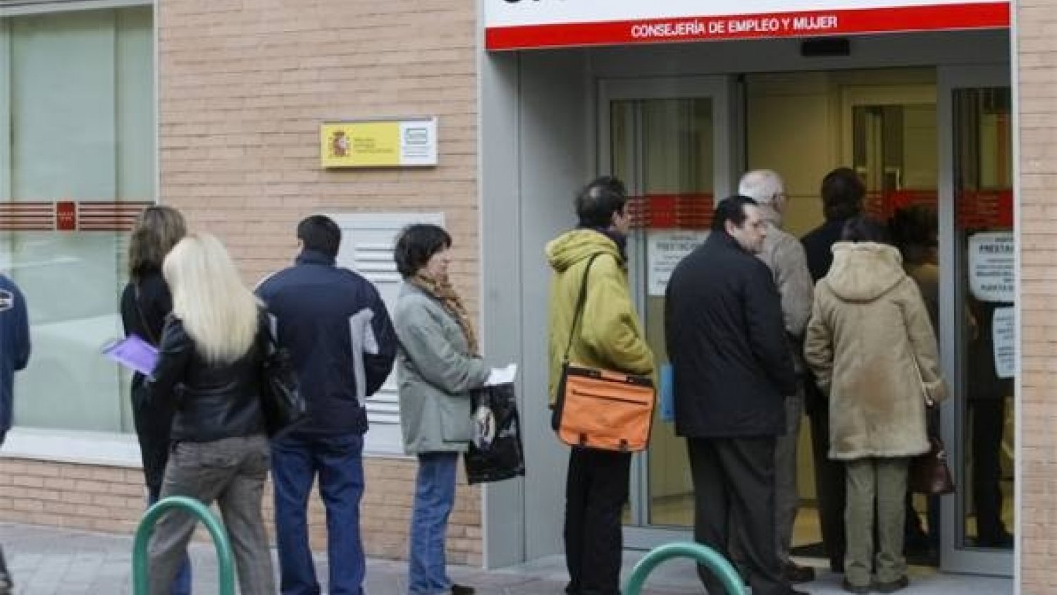 El mes de abril cierra con un descenso de la cifra de paro en 400 personas en Torremolinos