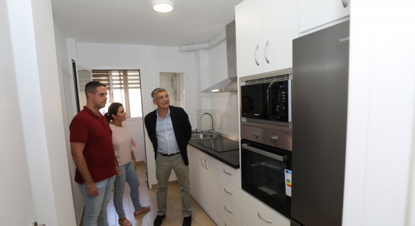 Marbella lleva a cabo la reforma integral de dos viviendas tuteladas en San Pedro Alcántara