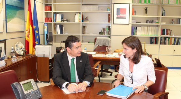 Sanz afirma que el Gobierno abordará la reparación de las playas “con carácter prioritario”