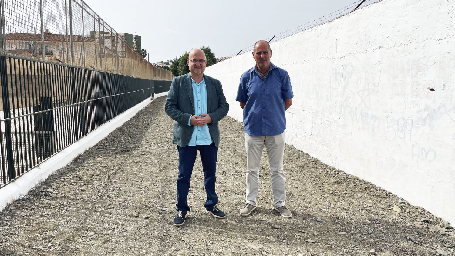 Torre del Mar realiza varias actuaciones de mejora en el carril de la `Acequia´