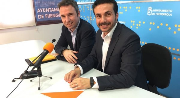 El diputado por Málaga, Guillermo Díaz, se compromete a elevar las necesidades de los fuengiroleños al Congreso