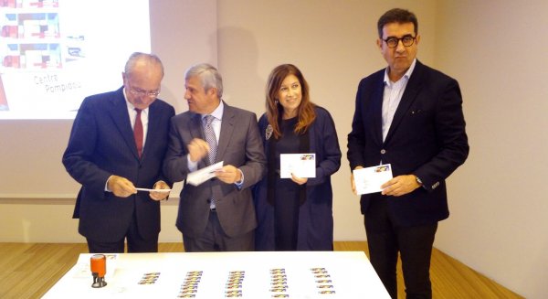 Presentado el sello de Correos dedicado al Centre Pompidou de Málaga