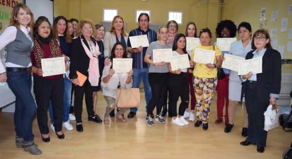 La Junta interviene con un programa de acción social en la zona de Cruz Verde