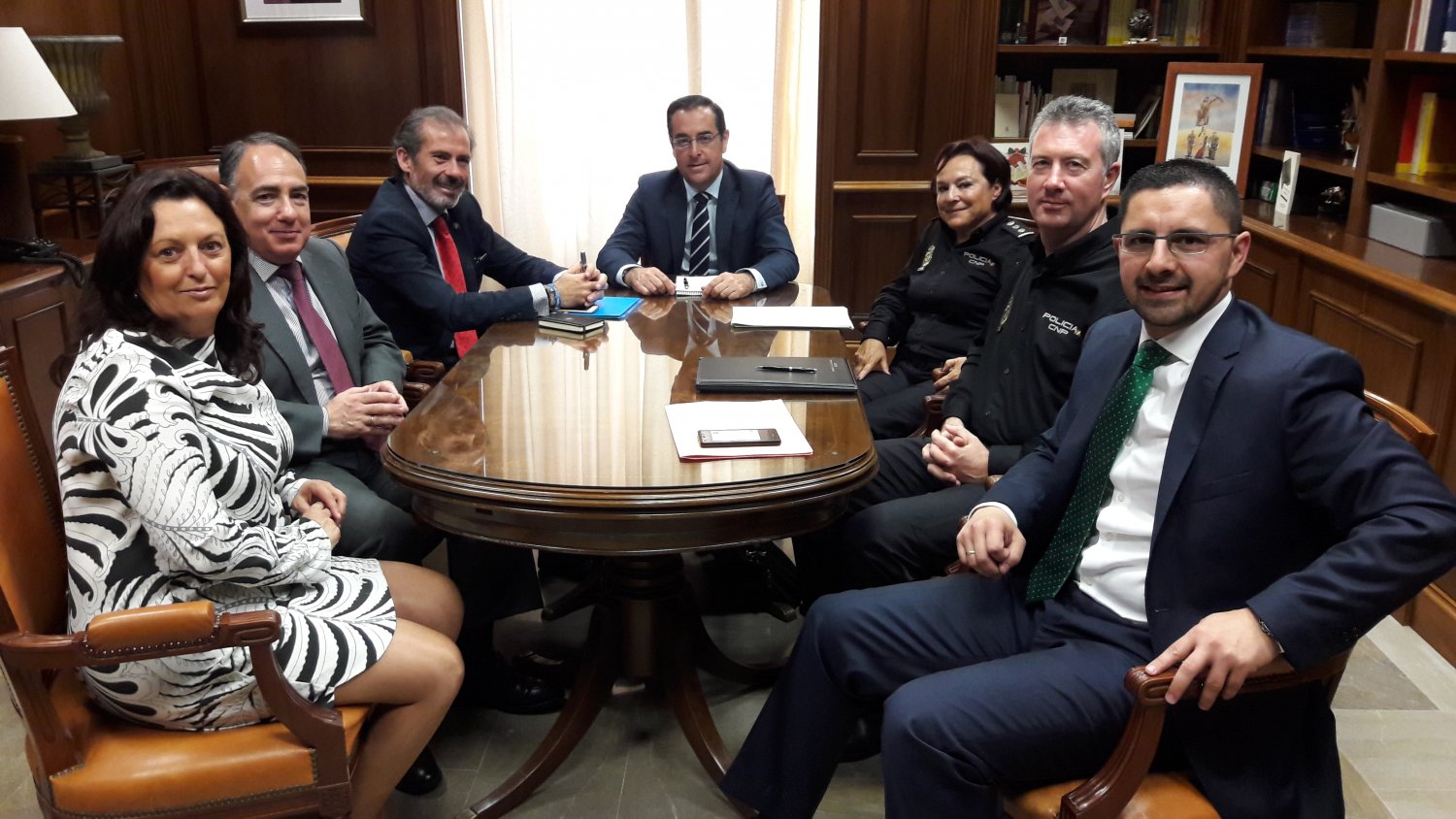 El subdelegado y el Colegio de Abogados acuerdan medidas para mejorar los trámites en materia de inmigración