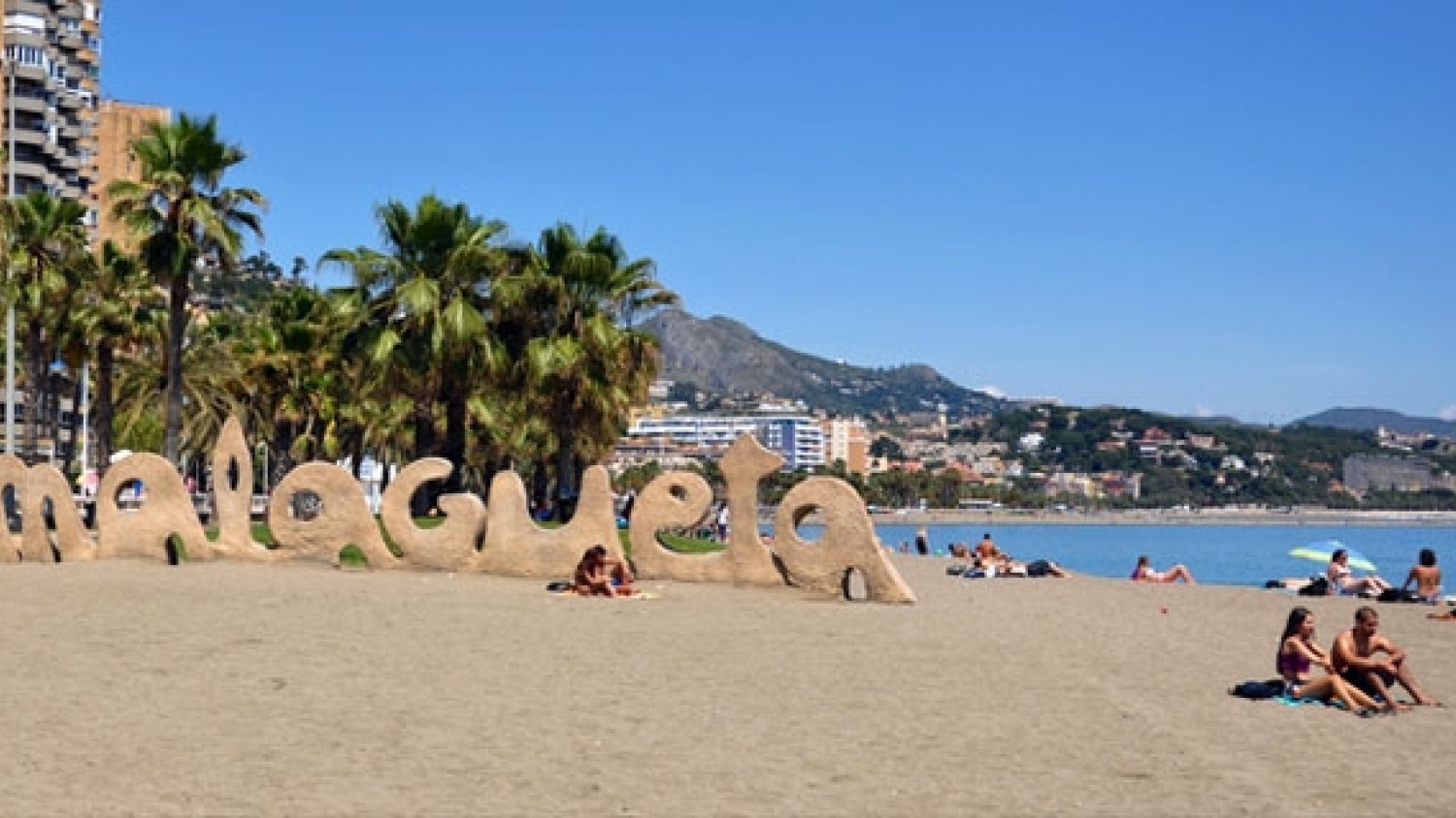 Málaga pone en marcha todos los servicios de playas para la Semana Santa