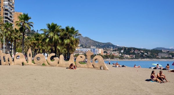 Málaga pone en marcha todos los servicios de playas para la Semana Santa