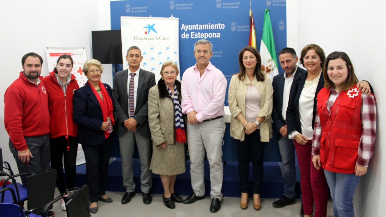 Estepona acuerda con la Obra Social “La Caixa” la entrega de 20.000 euros a Cruz Roja