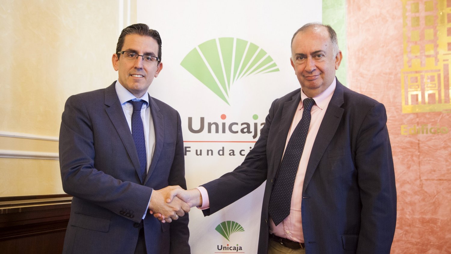Unicaja colabora con el Colegio de Médicos de Málaga con actividades socioculturales y formativas