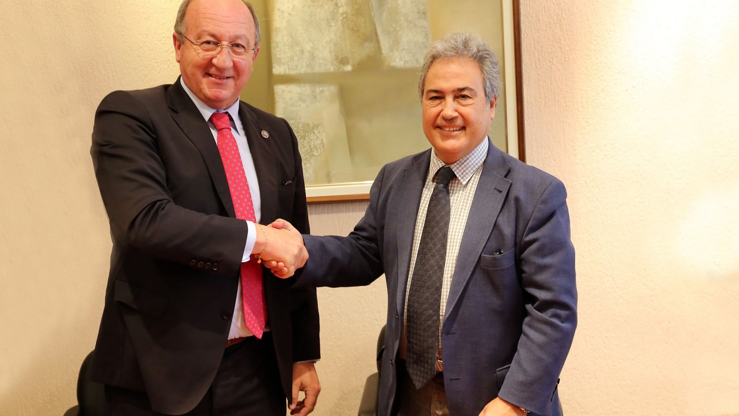 Convenio de colaboración entre la UMA y la Institución Científica Carlomagno
