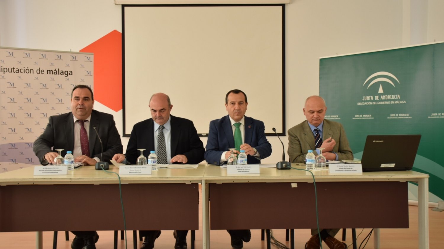 La Junta anima a los ayuntamientos a profundizar las gestiones en transparencia