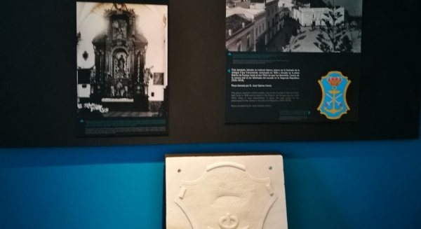 El Museo de Nerja rescata para su exposición un antiguo escudo de la ciudad del siglo XIX