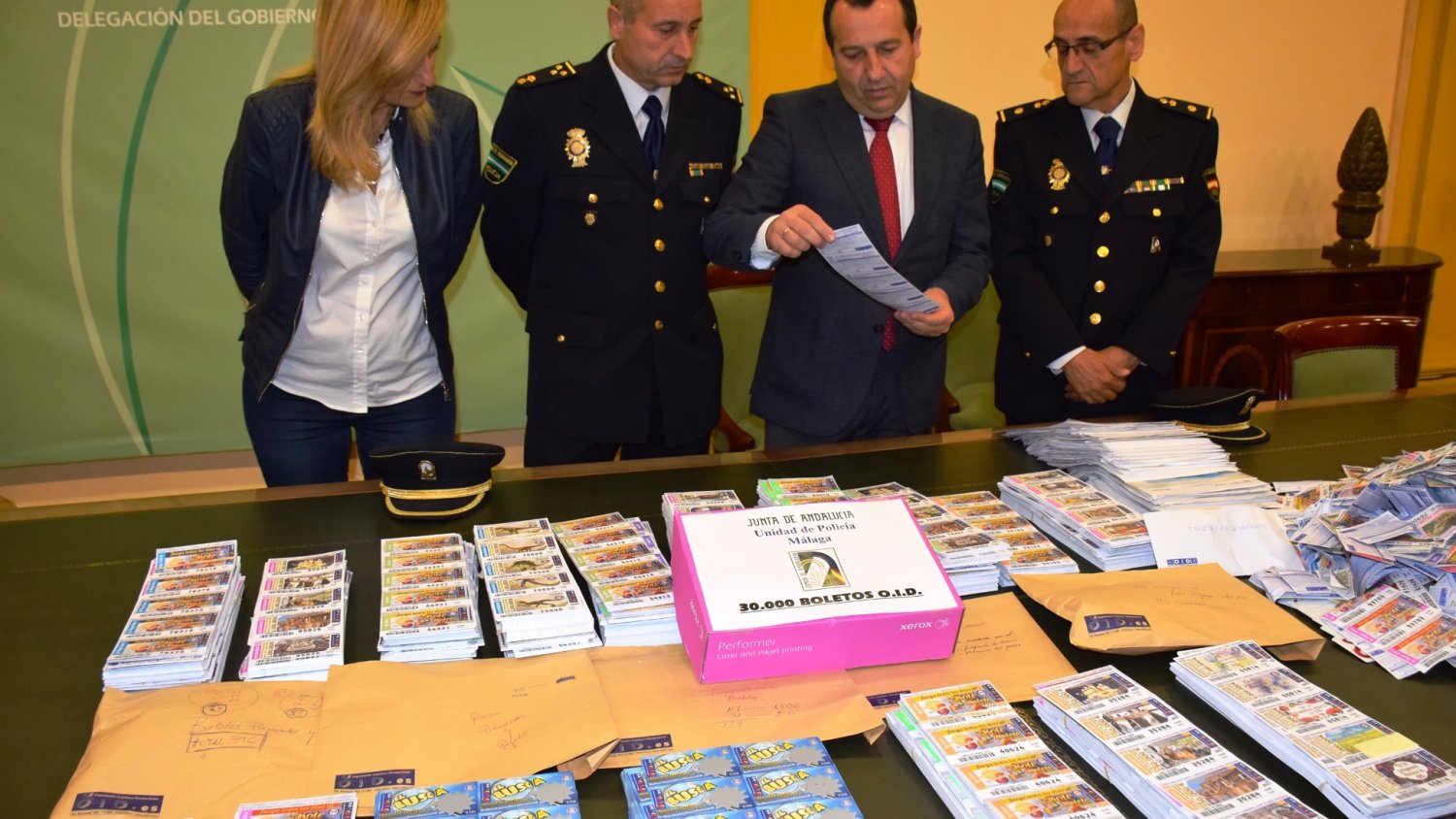 La Policía adscrita a la Junta en Málaga interviene 30.000 boletos de una lotería ilegal en Estepona