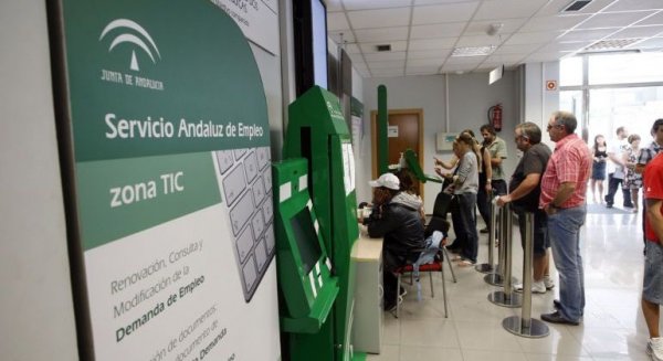 Málaga finaliza marzo con 2.873 parados menos