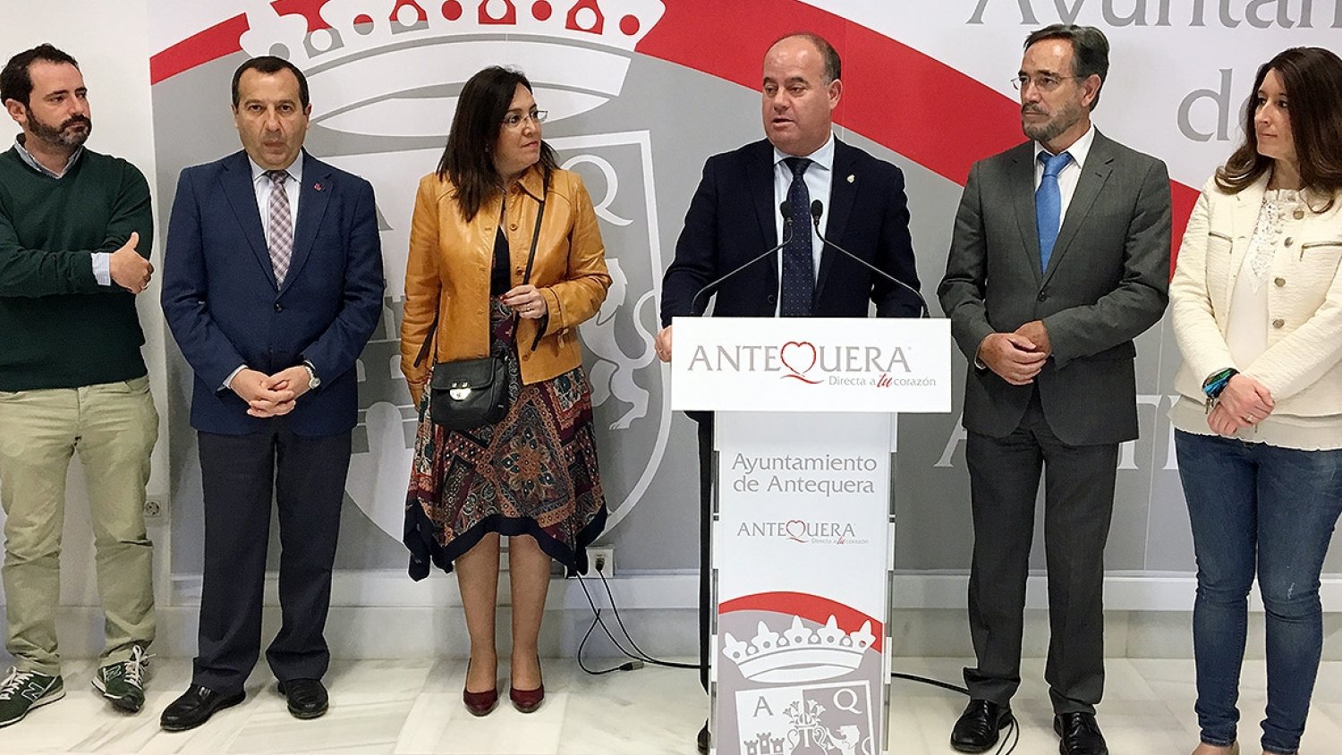 Antequera y la Junta rubrican un convenio para un proyecto de regeneración urbana en el barrio de Veracruz
