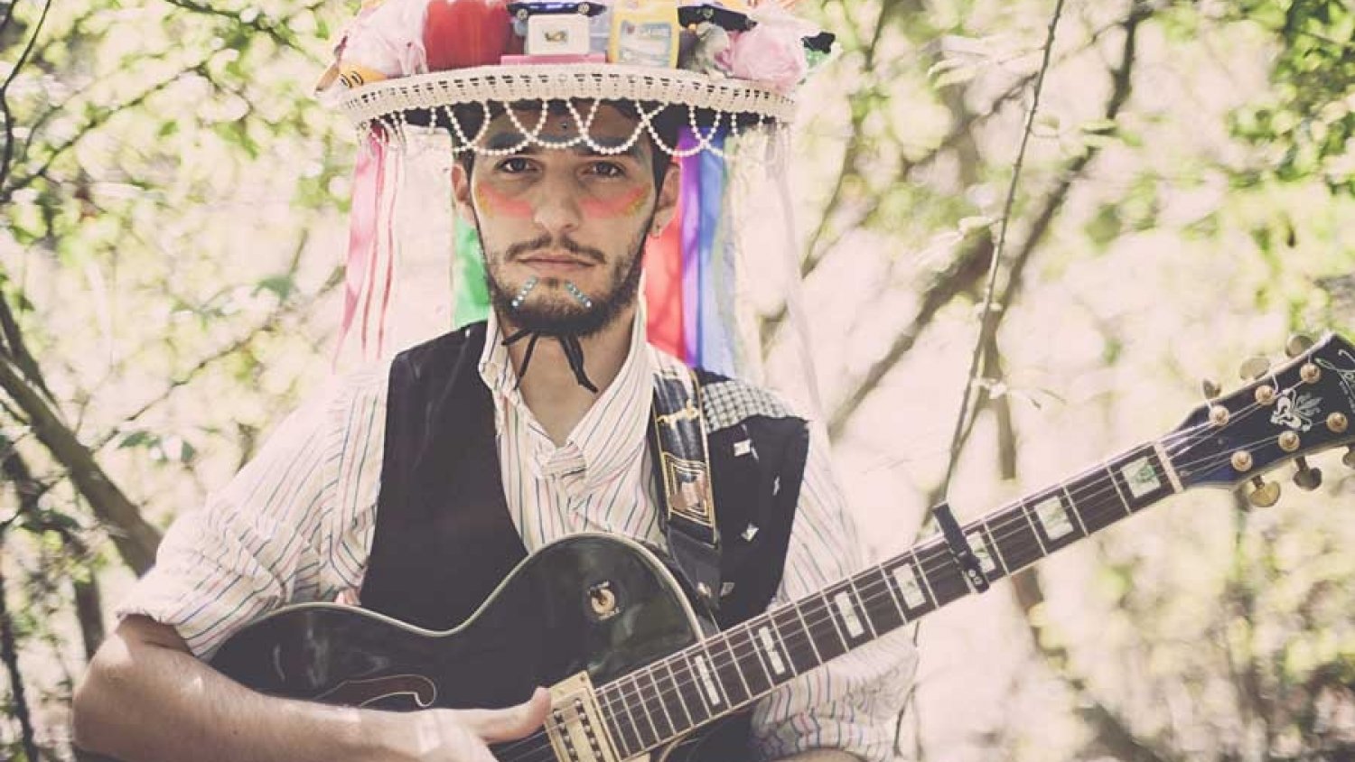 La Fiesta de los Verdiales se reinterpreta en el MVA con ‘Viva la guerra’