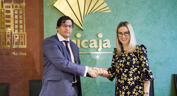 Unicaja y la Junta renuevan su colaboración para fomentar la creatividad e investigación de los alumnos