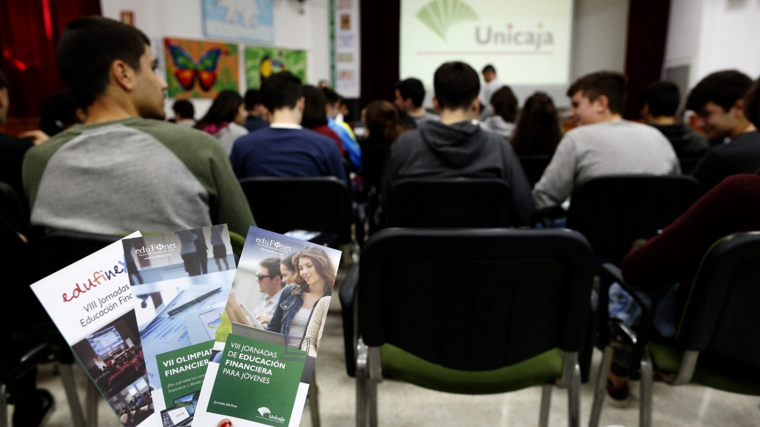 Más de 16.000 alumnos de Bachillerato adquieren conocimientos financieros de la mano de Unicaja