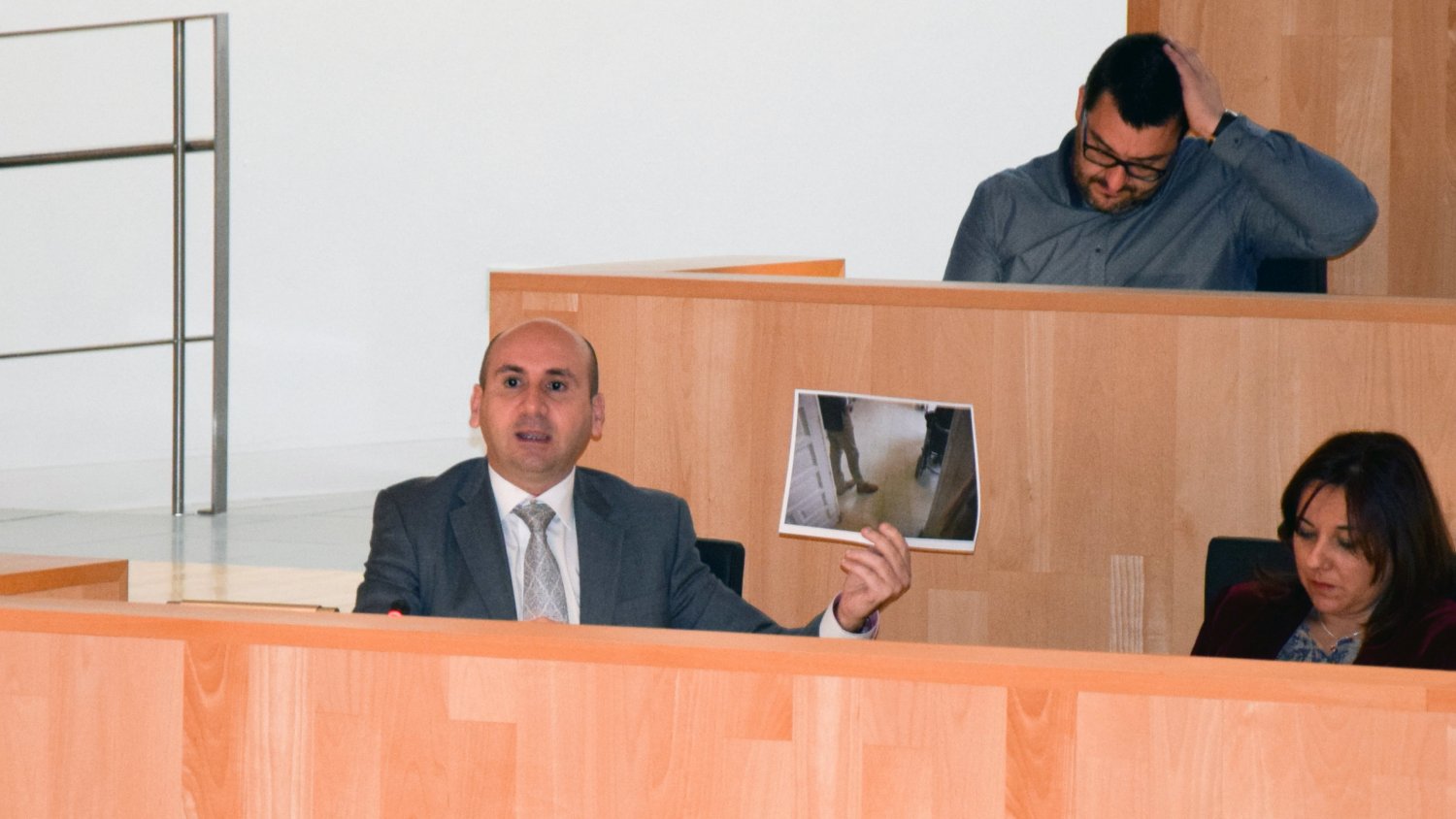 El PSOE arremete contra Bendodo por querer cerrar los centros de atención especializada