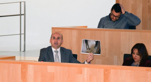 El PSOE arremete contra Bendodo por querer cerrar los centros de atención especializada