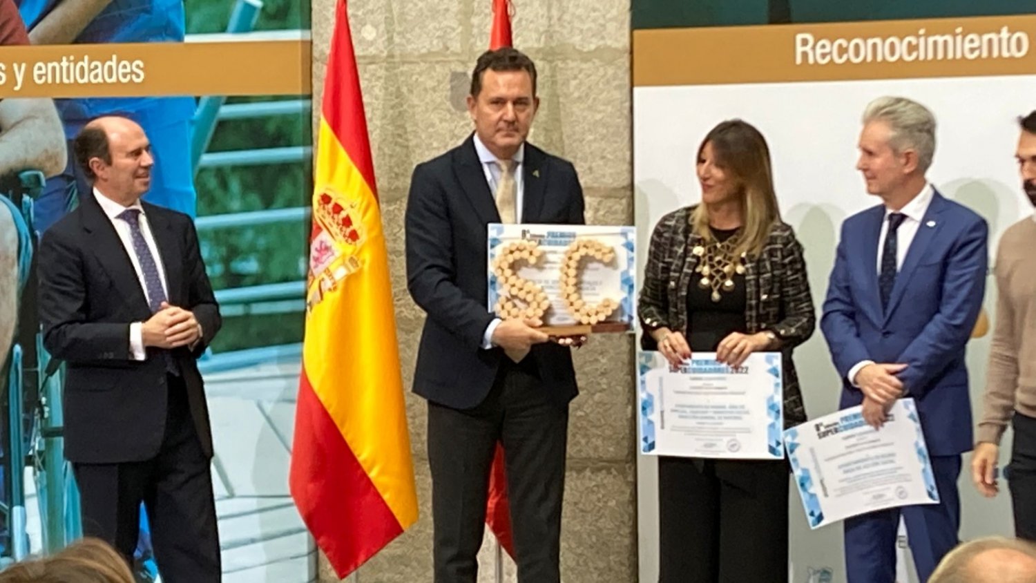 El Servicio Andaluz de Teleasistencia recibe el galardón de 'Supercuidadores'