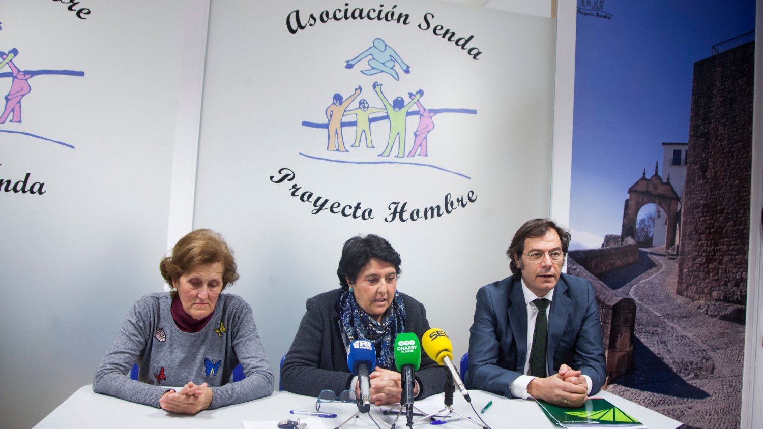 Unicaja Ronda respalda la labor de la Asociación Senda en su ayuda a la rehabilitación de personas con adicciones