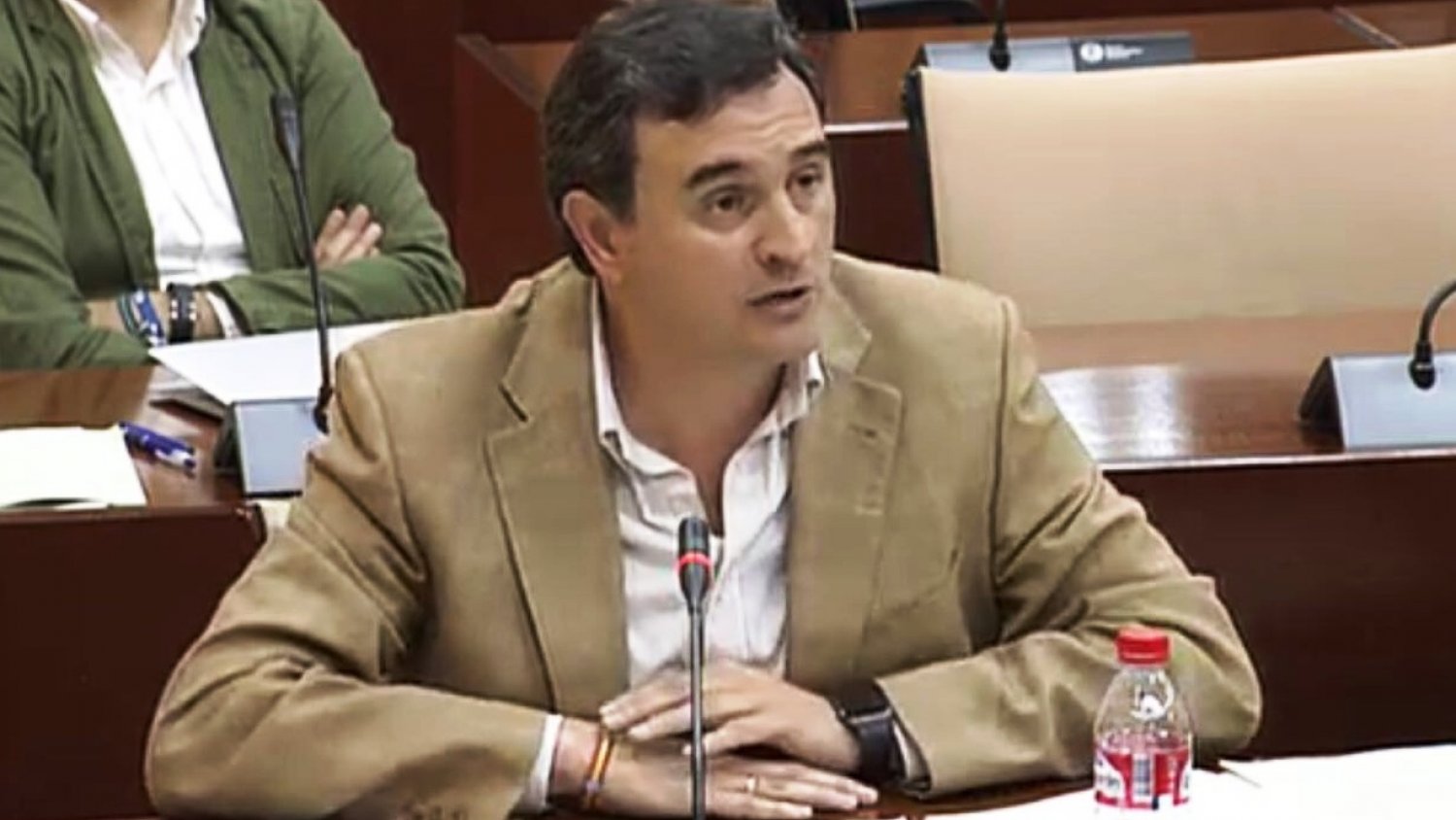 El Parlamento insta a Canal Sur a retransmitir la final del Carnaval con el reparo de PSOE y Podemos