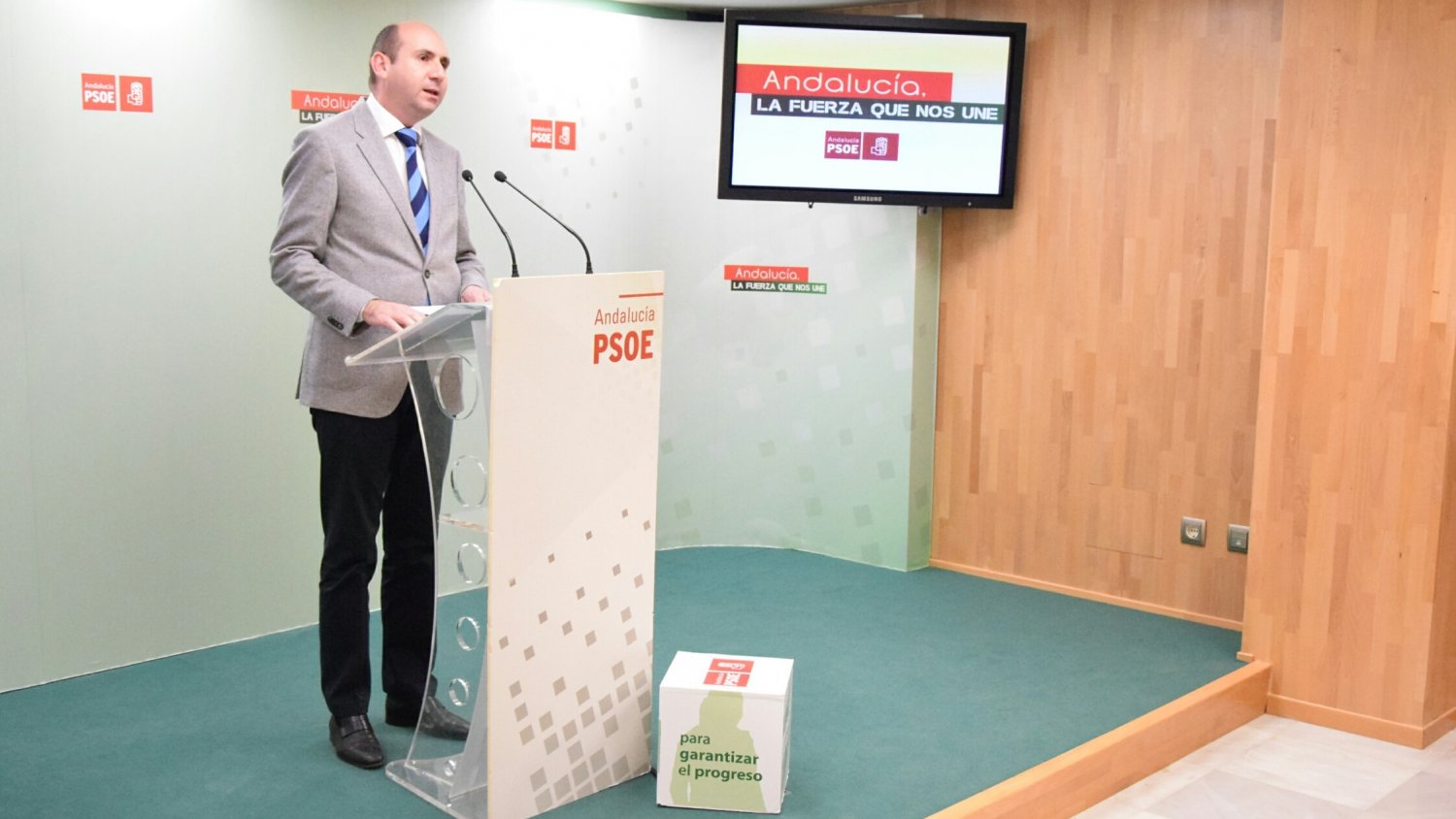 El PSOE acusa a Bendodo de “autoavalarse” candidato a la alcaldía de Málaga sin el apoyo de Francisco de la Torre