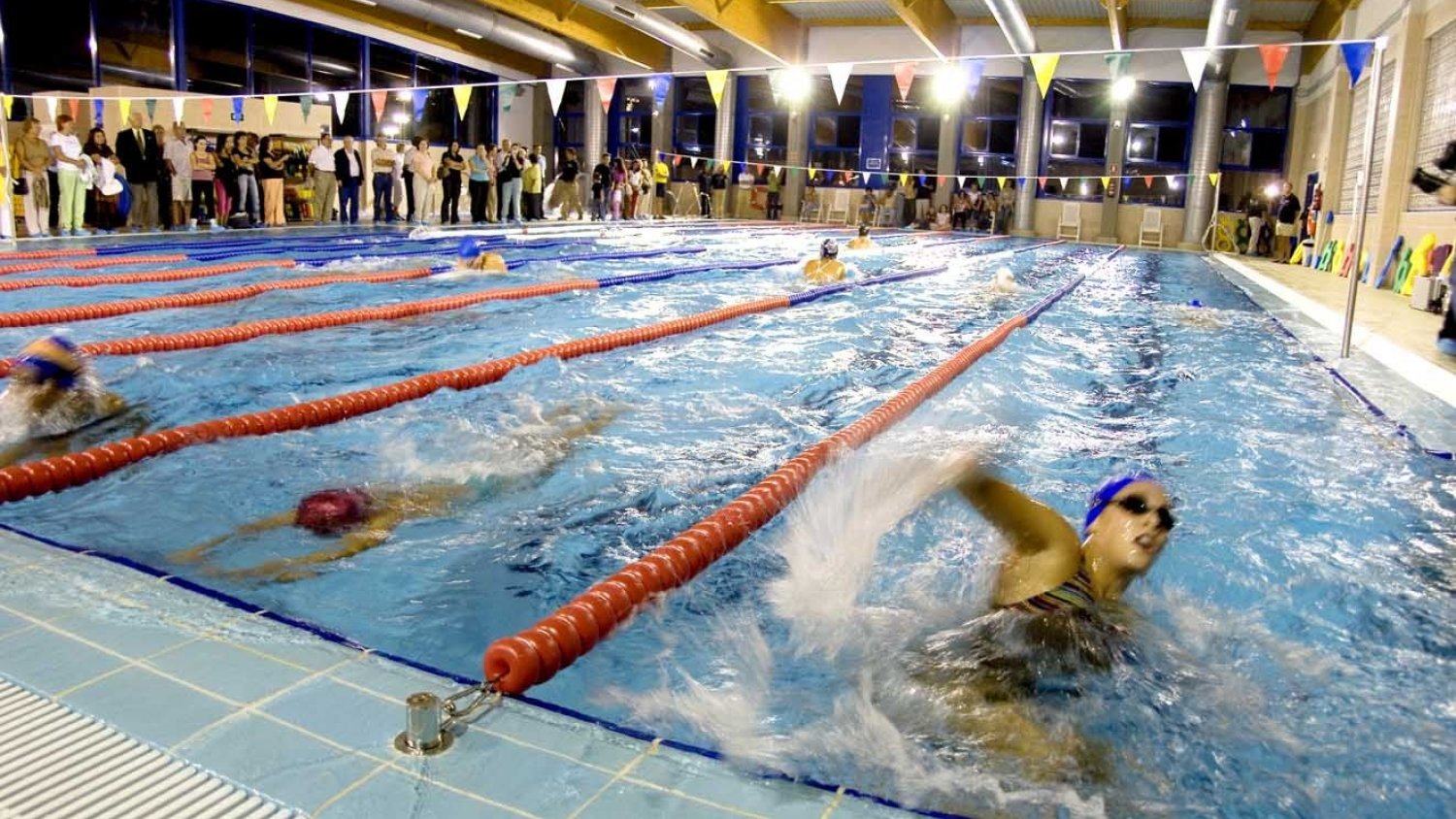 Alumnos de la Universidad de Oxford preparan su pretemporada en Torremolinos