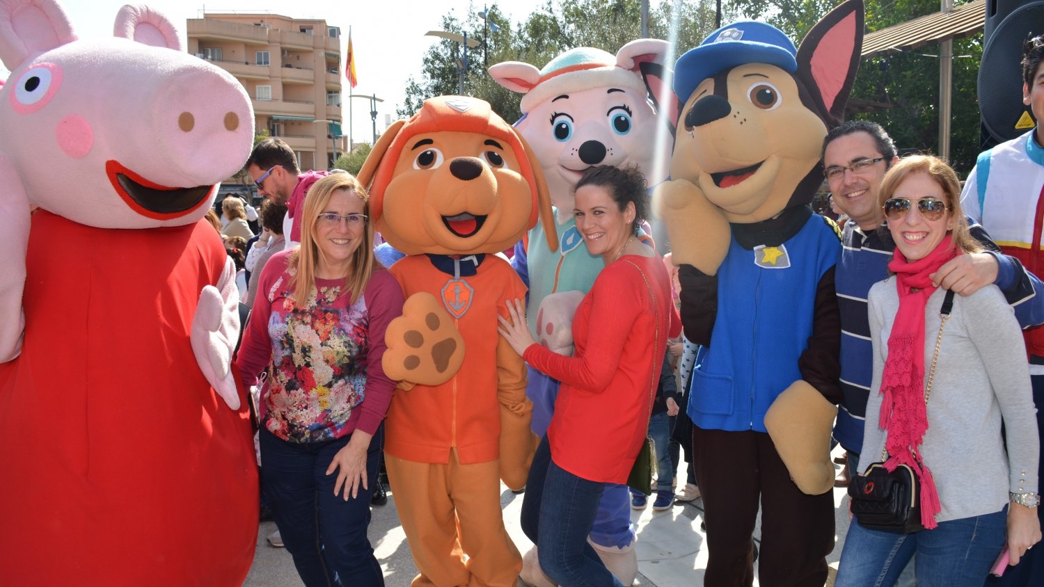 Fuengirola vive un fin de semana de carnaval con la asistencia de más de tres mil personas