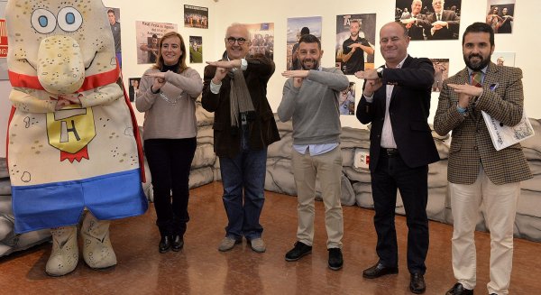 Una exposición repasa los hitos más destacados de la campaña promocional realizada a los Dólmenes de Antequera
