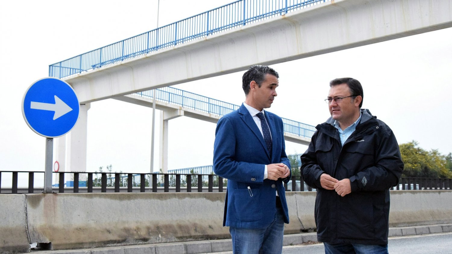 El PSOE exige al Gobierno un plan de remodelación de las quince pasarelas peatonales sobre la autovía en Marbella