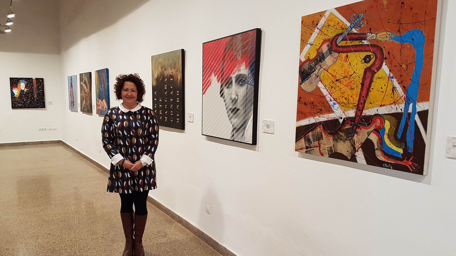 La sala de San Francisco de Vélez-Málaga acoge la muestra 'Di-versos'